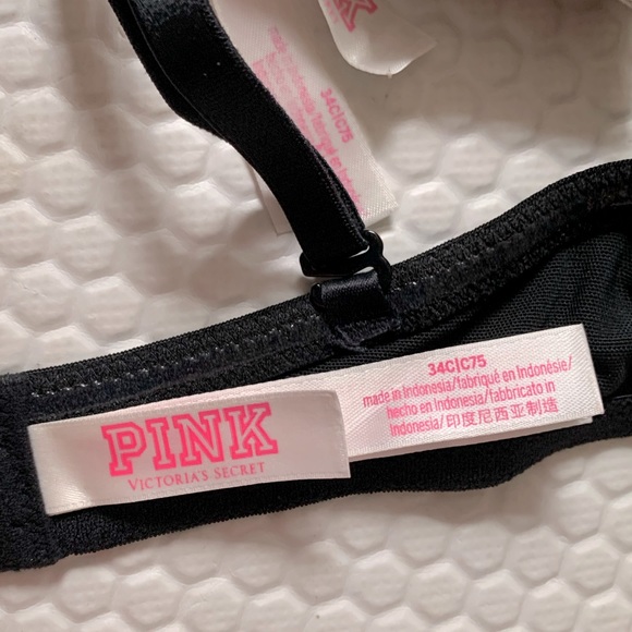 Victoria’s secret/Pink bras - Picture 3 of 3